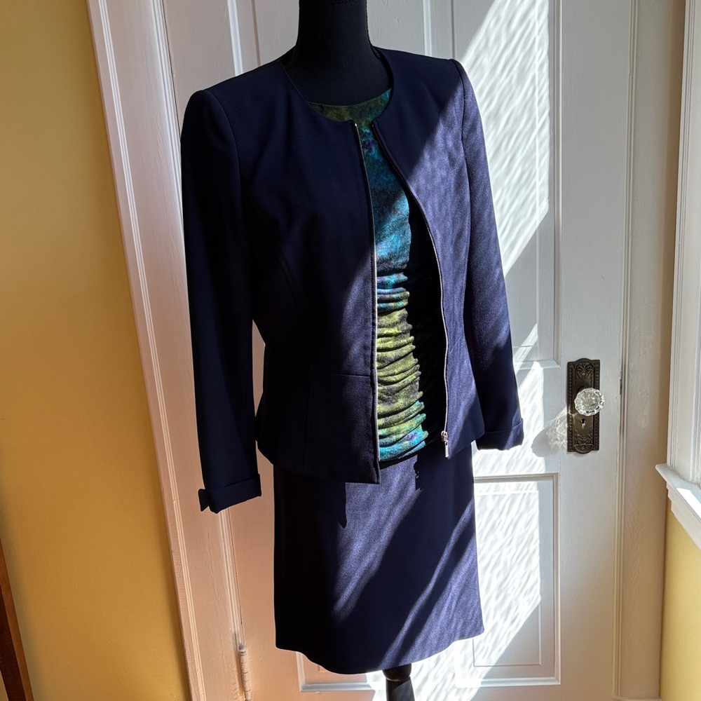 Tahari by Arthur S. Levine ladies’ suit, size 8